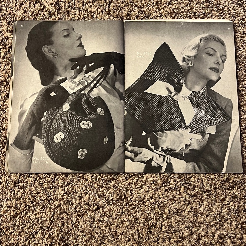 Vintage 1945 Clark's O.N.T. and J.& P. Coats Crochet Pattern Booklet titled Bags - Picture 6 of 11
